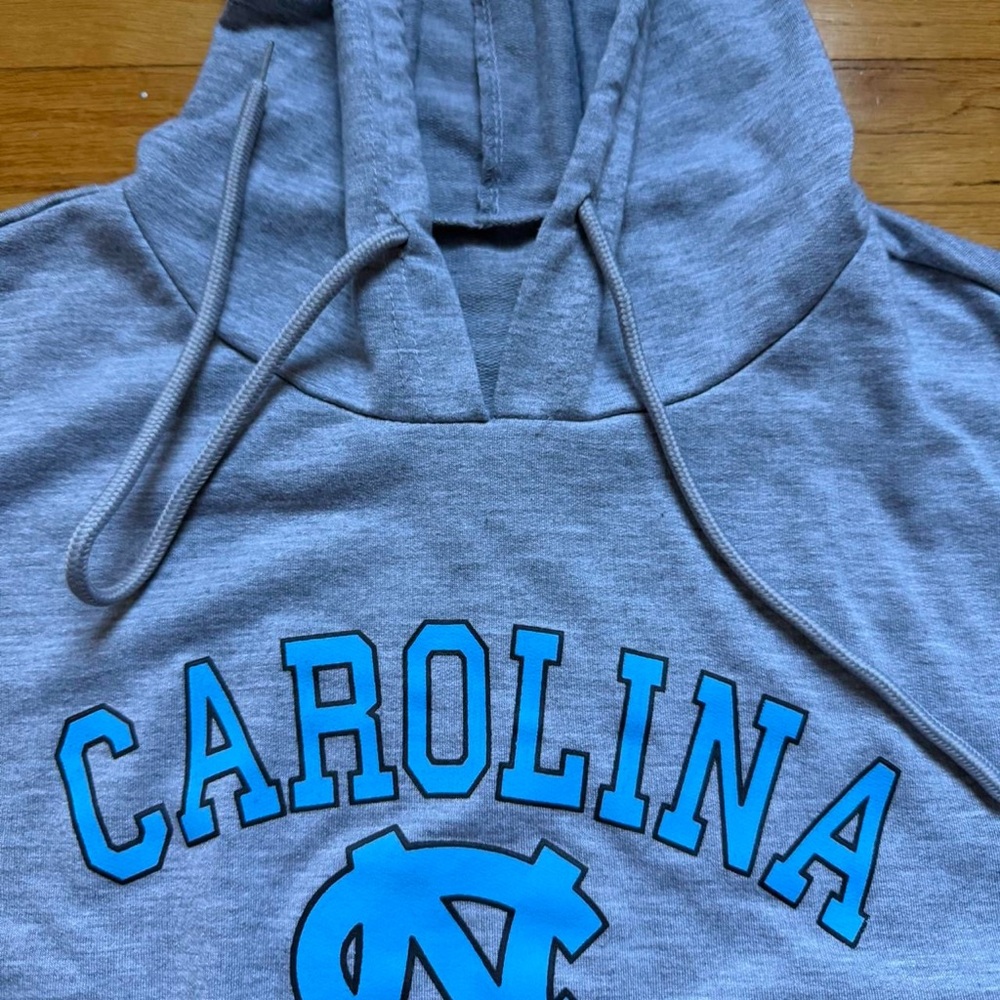 Men's North Carolina Tar Heels Arch Logo Pullover Gray Hoodie